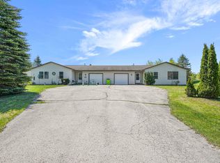 3434 Mahoney Dr, Traverse City, MI 49696