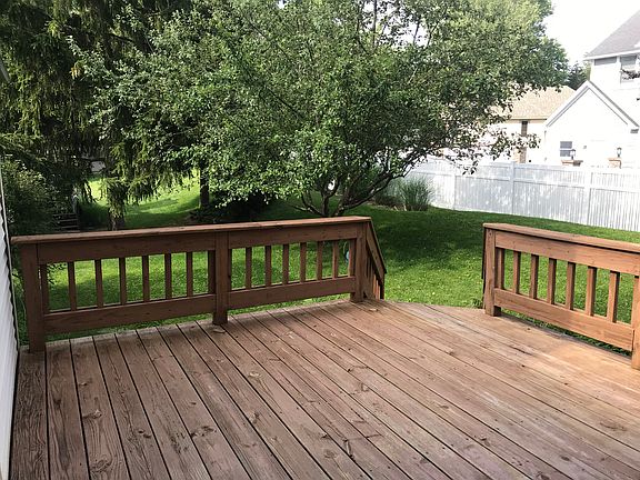 11'x13' Rear Deck off Sunrm.