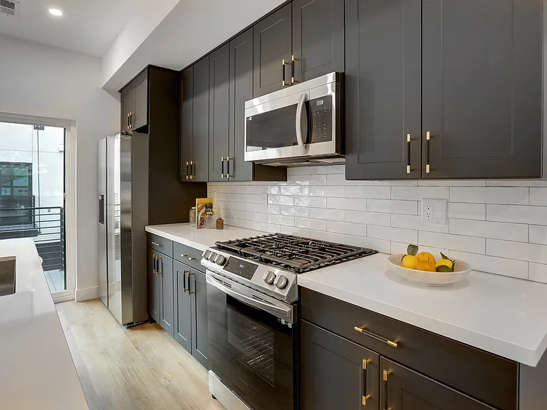 6958 W 13th Ave — Photo 17