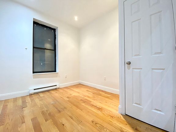 5th image of 200 W 106th St #2C