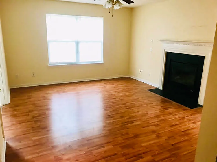 2910 Storybook Ln — Photo 2