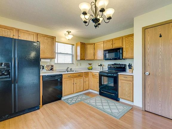 4th image of 3468 High Creek Dr