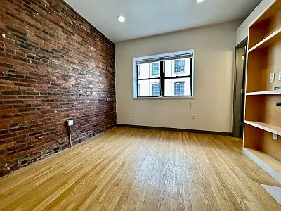 144 Bowdoin St — Photo 3