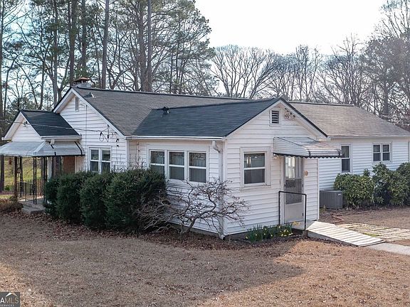 5th image of 437 Cooper Lake Rd SE