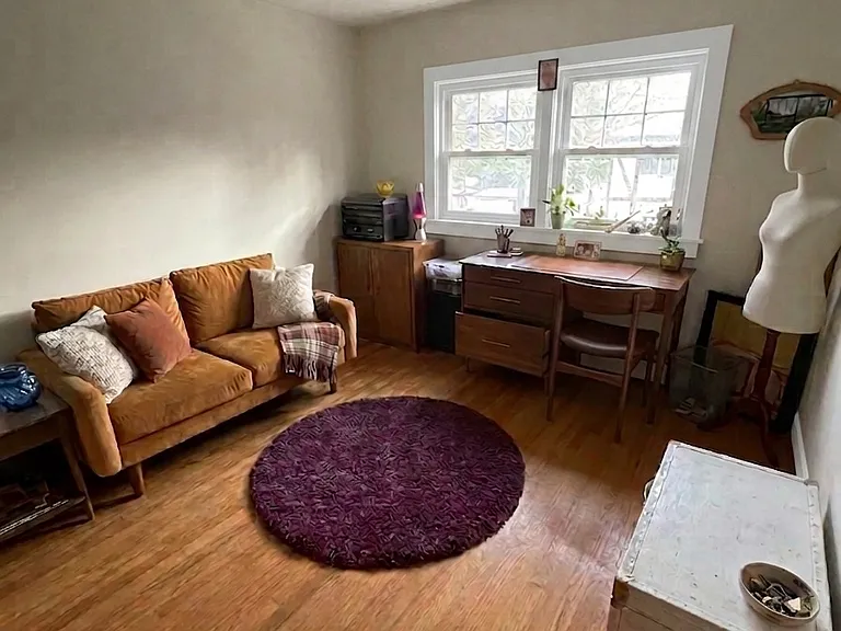 small bedroom/office