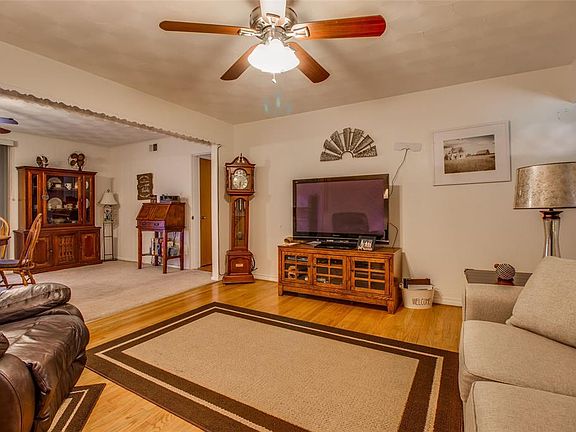 5th image of 2409 Cardinal Ln