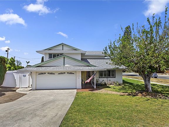 4th image of 2102 Beatrice Dr