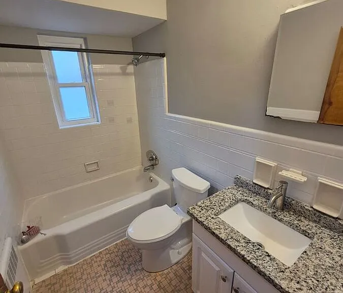 53 Bellemonte Ave #4 — Photo 6