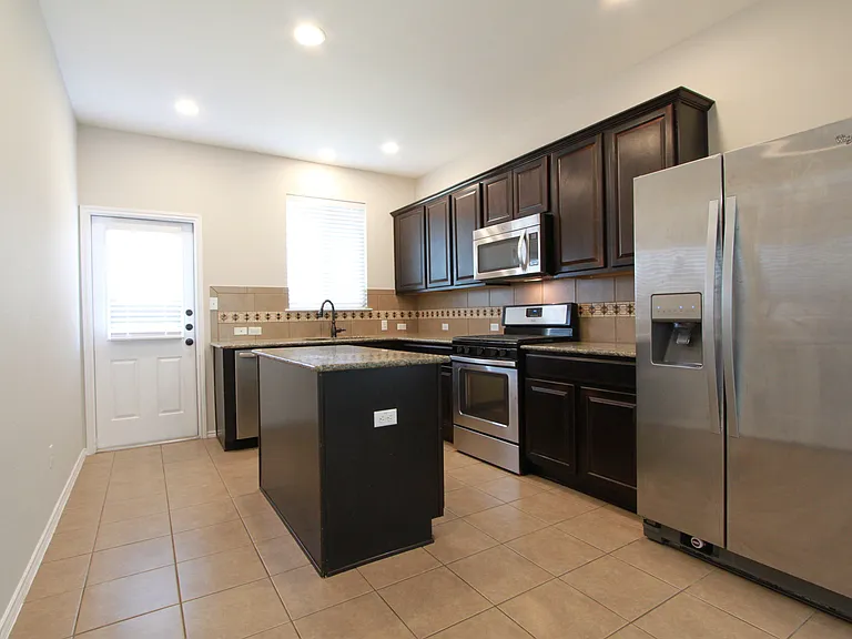 278 Stella Gold St — Photo 11