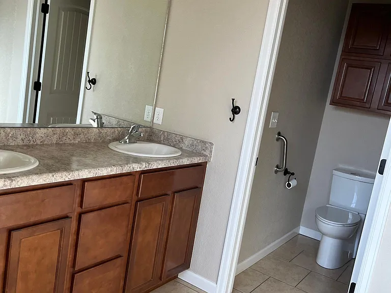 664 Tabor Ave — Photo 13