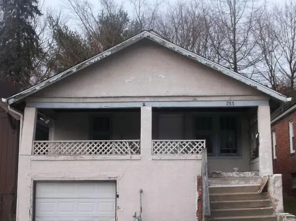 753 Kendall Ave, Steubenville, OH 43952