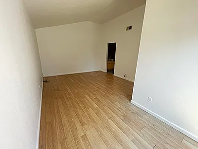 902 Wentworth Cir — Photo 16