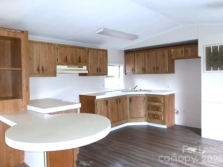 146 Thornwood Ln — Photo 6