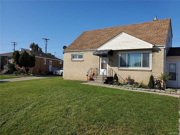 2nd image of 223 Santin Dr