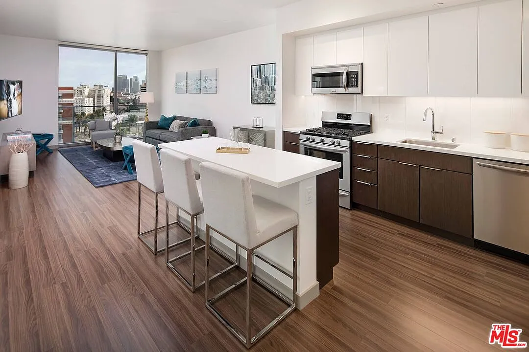 Studio, 1.0 bath, 615 sqft, $2,334 — Photo 4
