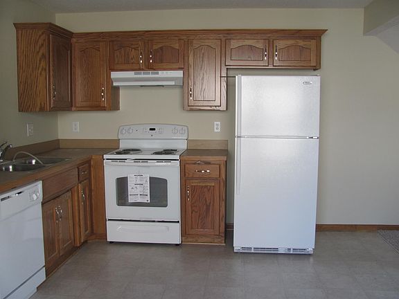 3rd image of 1528 SW Shelby Dr #3B