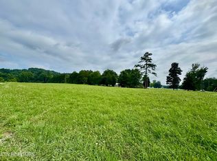 W Raccoon Valley Dr, Heiskell, TN 37754