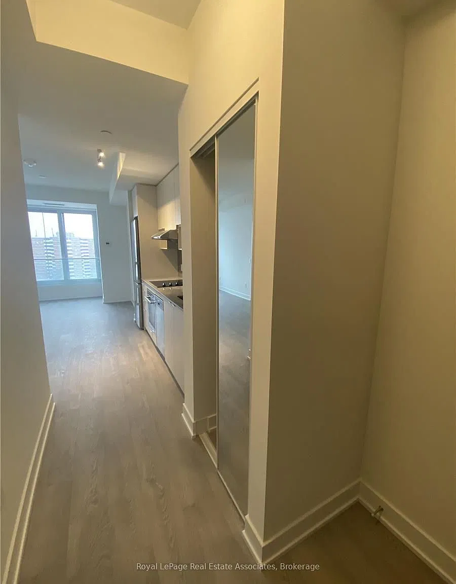 1 bed, $2,000 — Photo 2