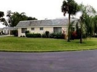 6 Plaza Ct, Lehigh Acres, FL 33936