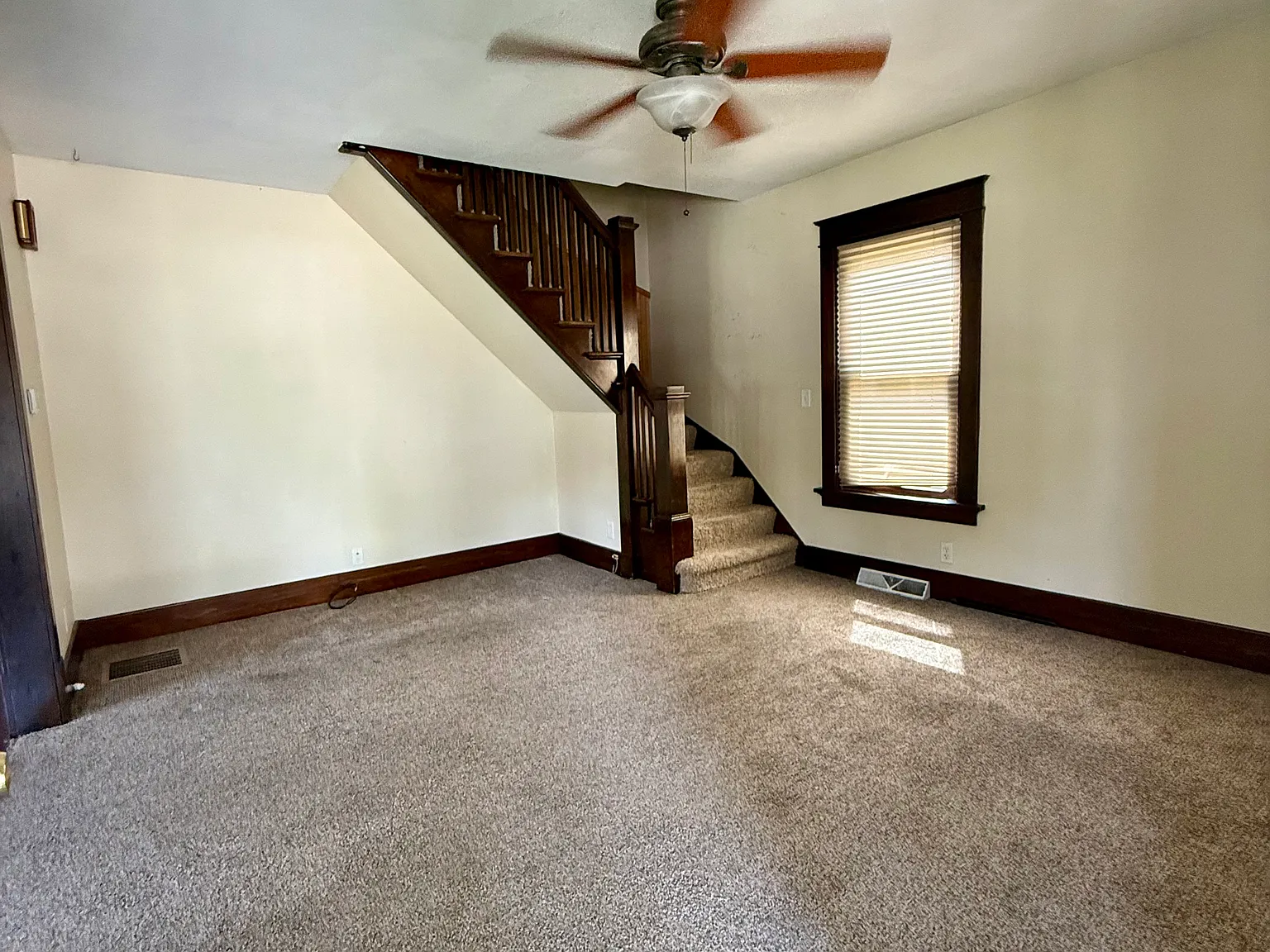 421 W College Ave — Photo 2