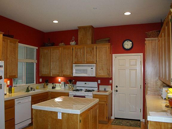Spacious kitchen