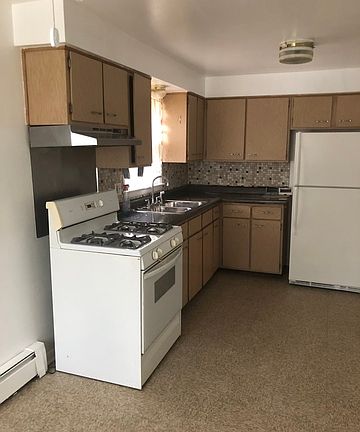 5th image of 13939 S School St APT 3