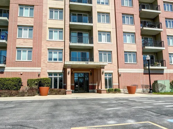 1199 E Port Clinton Rd Unit 201, Vernon Hills, IL 60061