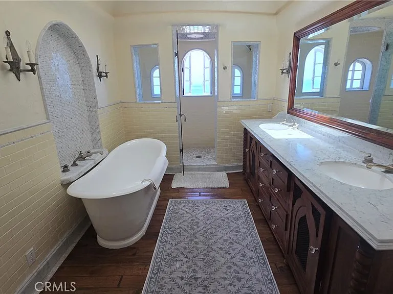 17501 Castellammare Dr — Photo 8