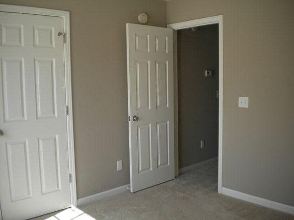 4th image of 63 Redwood Dr