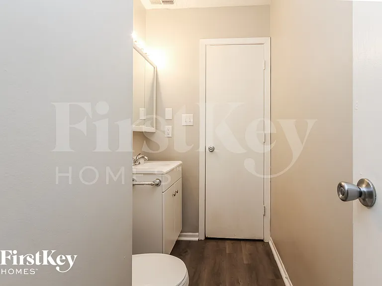 3243 Eastbrooke Ct — Photo 10