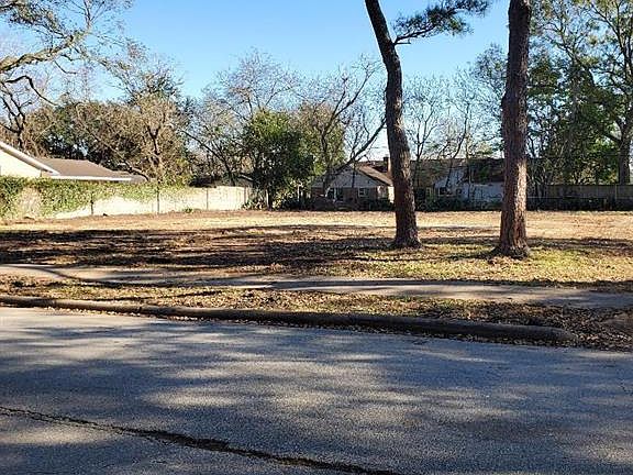 3rd image of 4907 Braesvalley Dr
