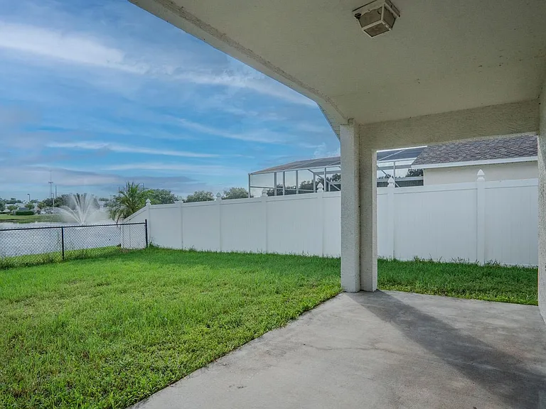 10815 Lakeside Vista Dr — Photo 30