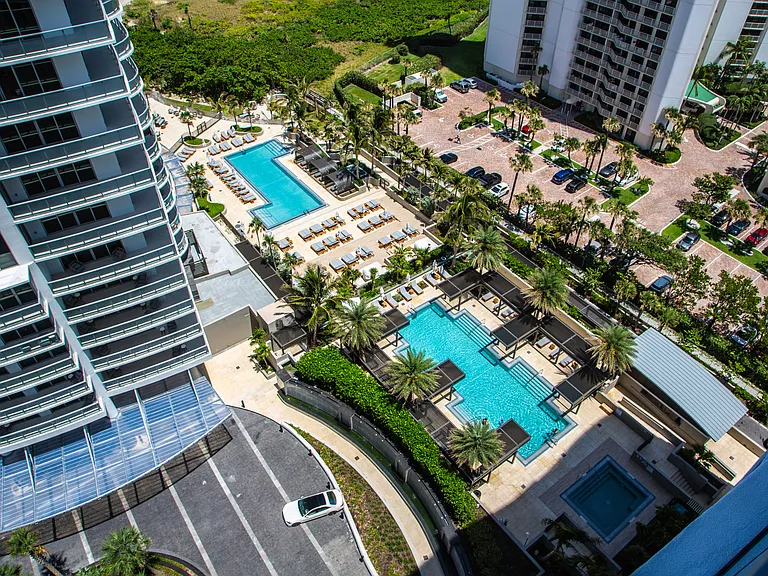 3100 N Ocean Dr — Photo 4