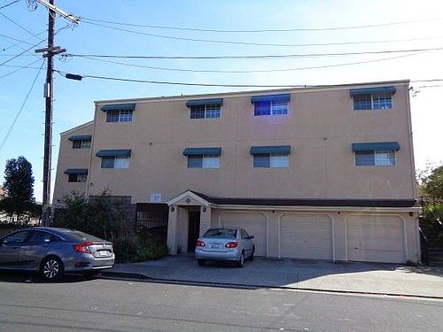 1st image of 5400 Highland Ave APT 3