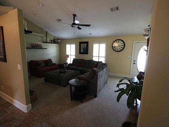 4th image of 1025 Cobblestone Dr