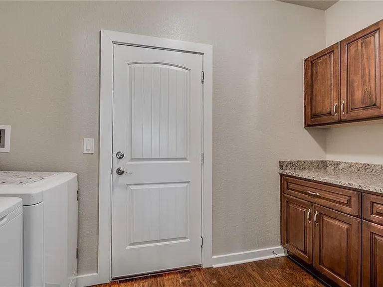 3300 Elija St #A — Photo 11