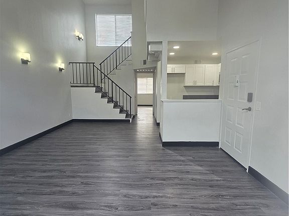 4th image of 11150 Glenoaks Blvd Unit 104