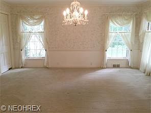 4th image of 150 Oriole Dr