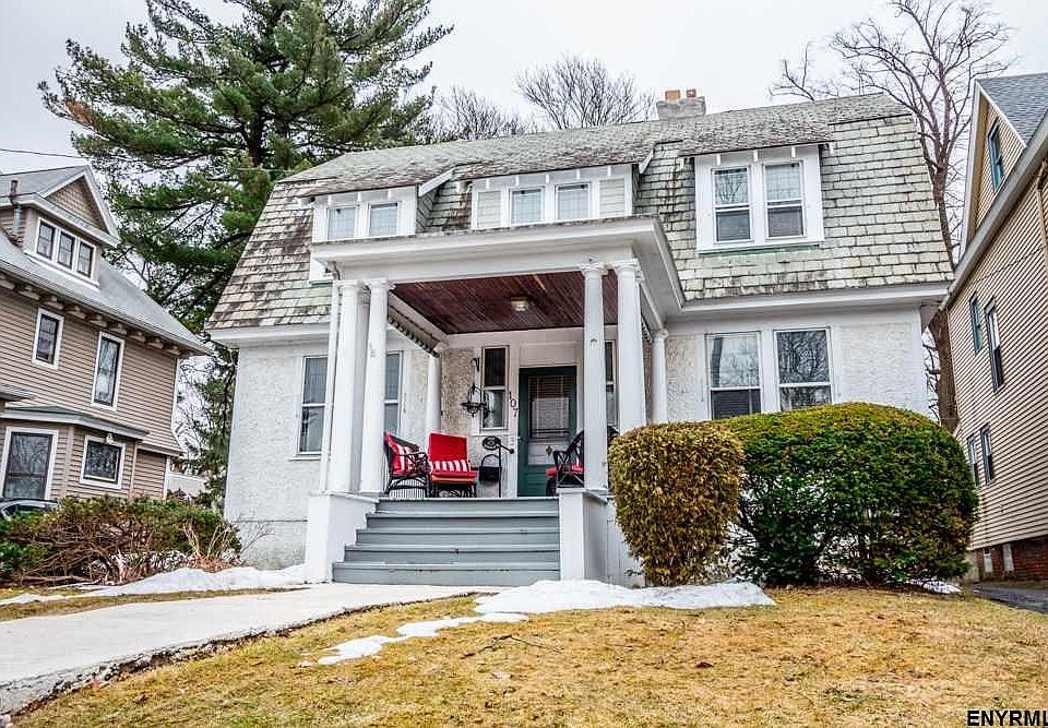 Welcome to 107 North Pine Avenue