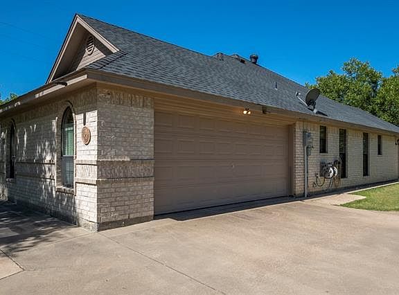 4th image of 9002 Magnolia Vale Dr