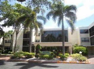 16401 Golf Club Rd APT 304, Weston, FL 33326