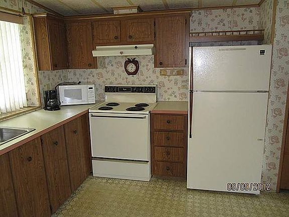 5th image of 22 Lakeview Dr