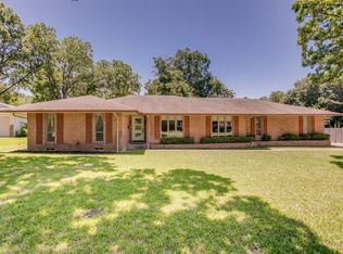 518 Nesbit Dr, Garland, TX 75041