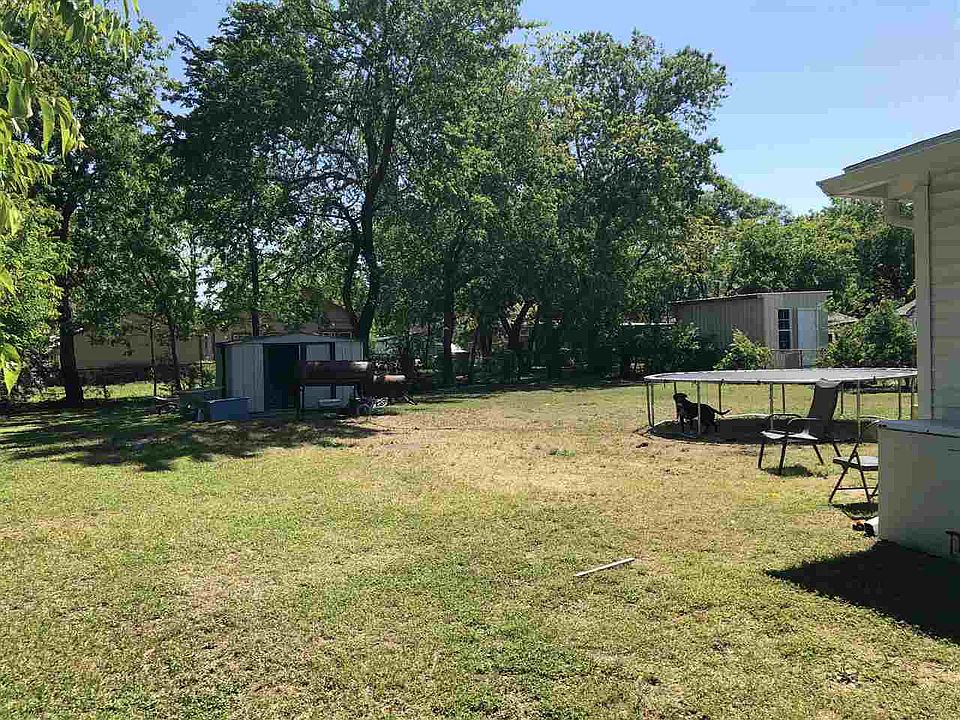 2nd image of 1007 Ashleman St