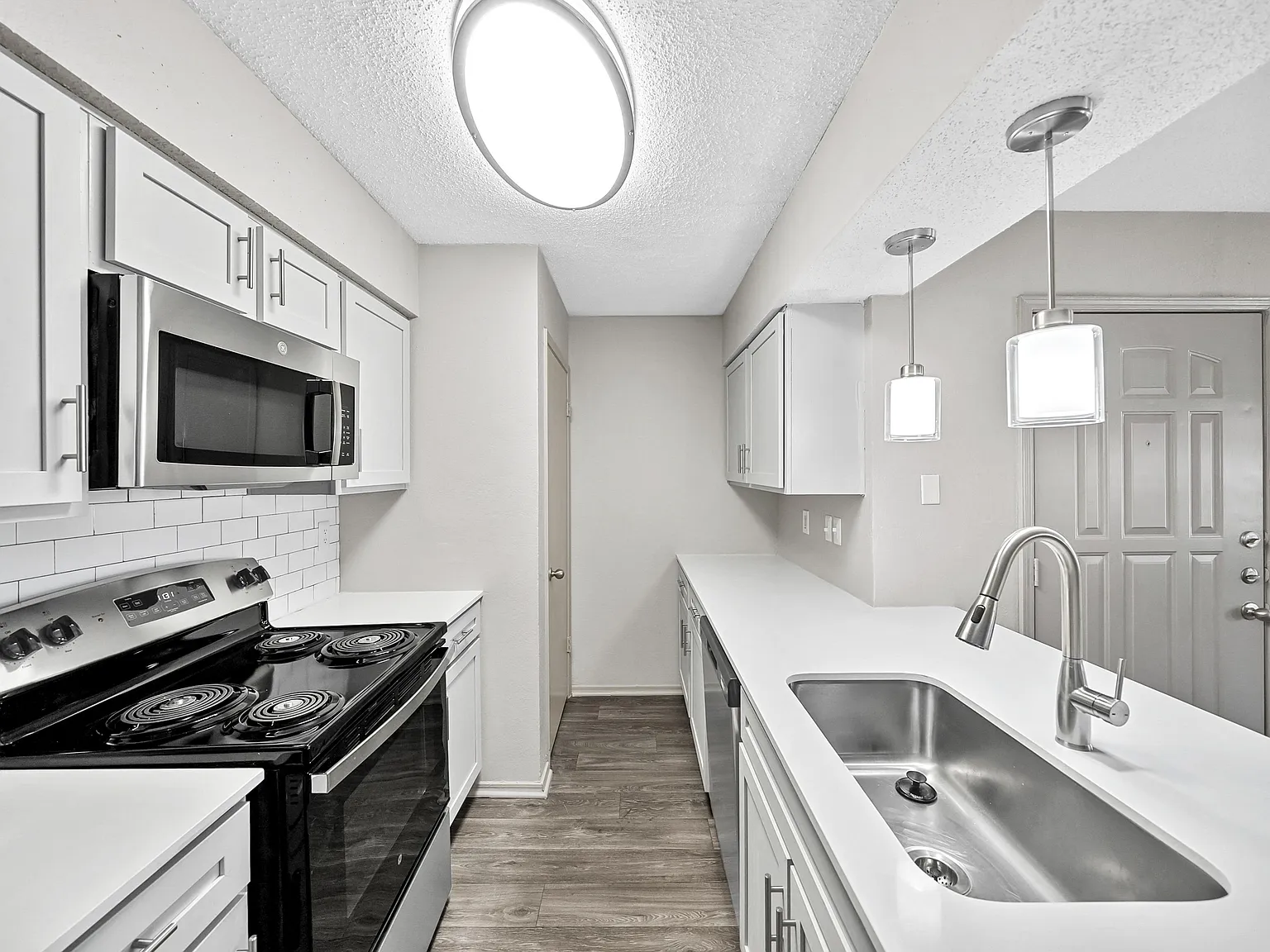 Trinity Apartments — Photo 3