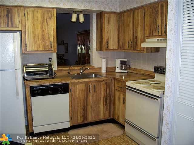 2nd image of 7300 Lake Circle Dr APT 203