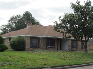 980 Shakespeare Dr, Beaumont, TX 77706