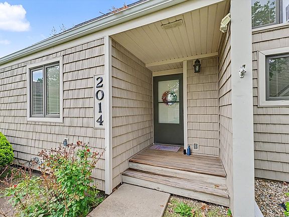 4th image of 2014 Blackthorn Dr #2014