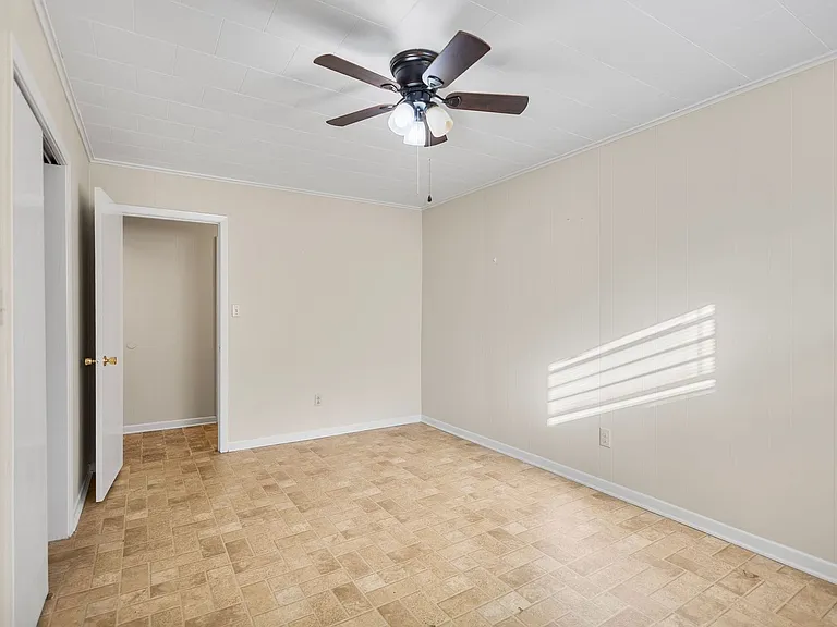 Villa North Apartments - 1 bedroom apartment — Photo 11