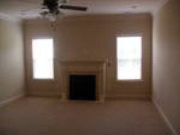 2nd image of 915 Overhill Rd